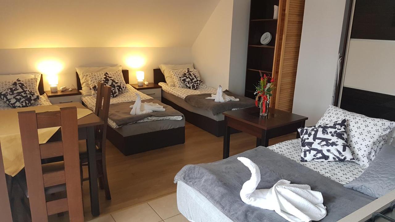 E&S_ Apartament 밀리치 외부 사진